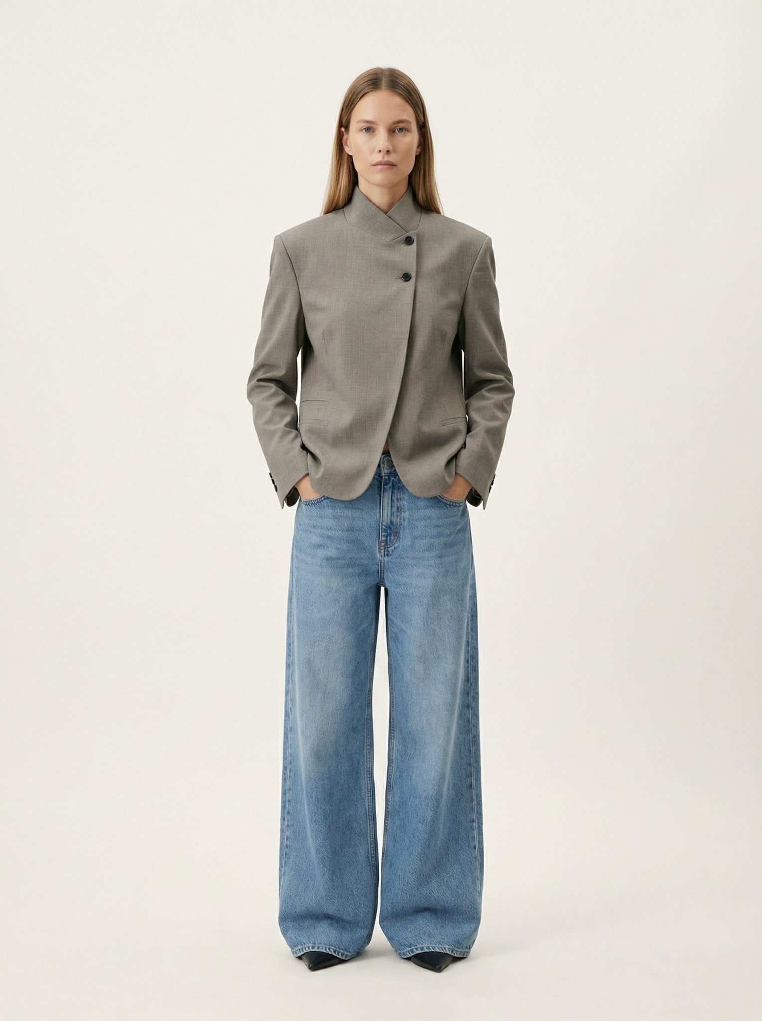 Contour Minimal Blazer - TUA. Milano #